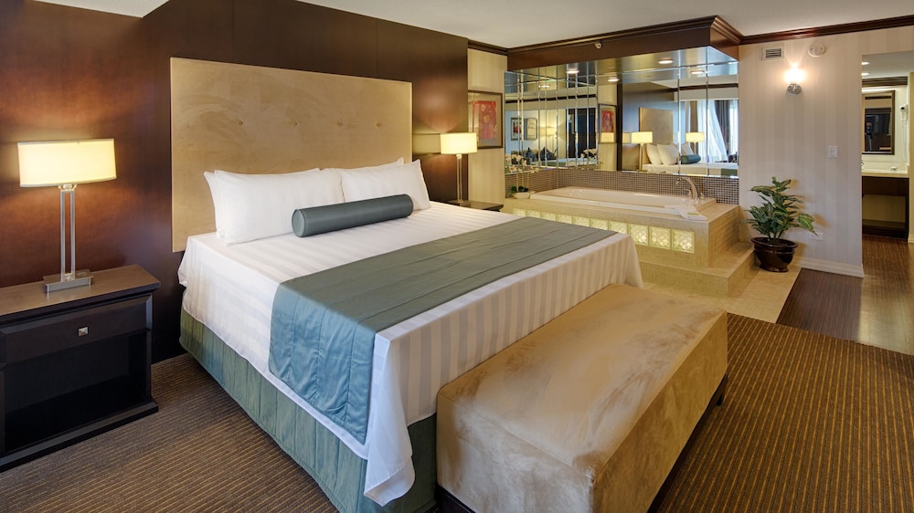 Best Western Plus Port O Call Hotel 23/73