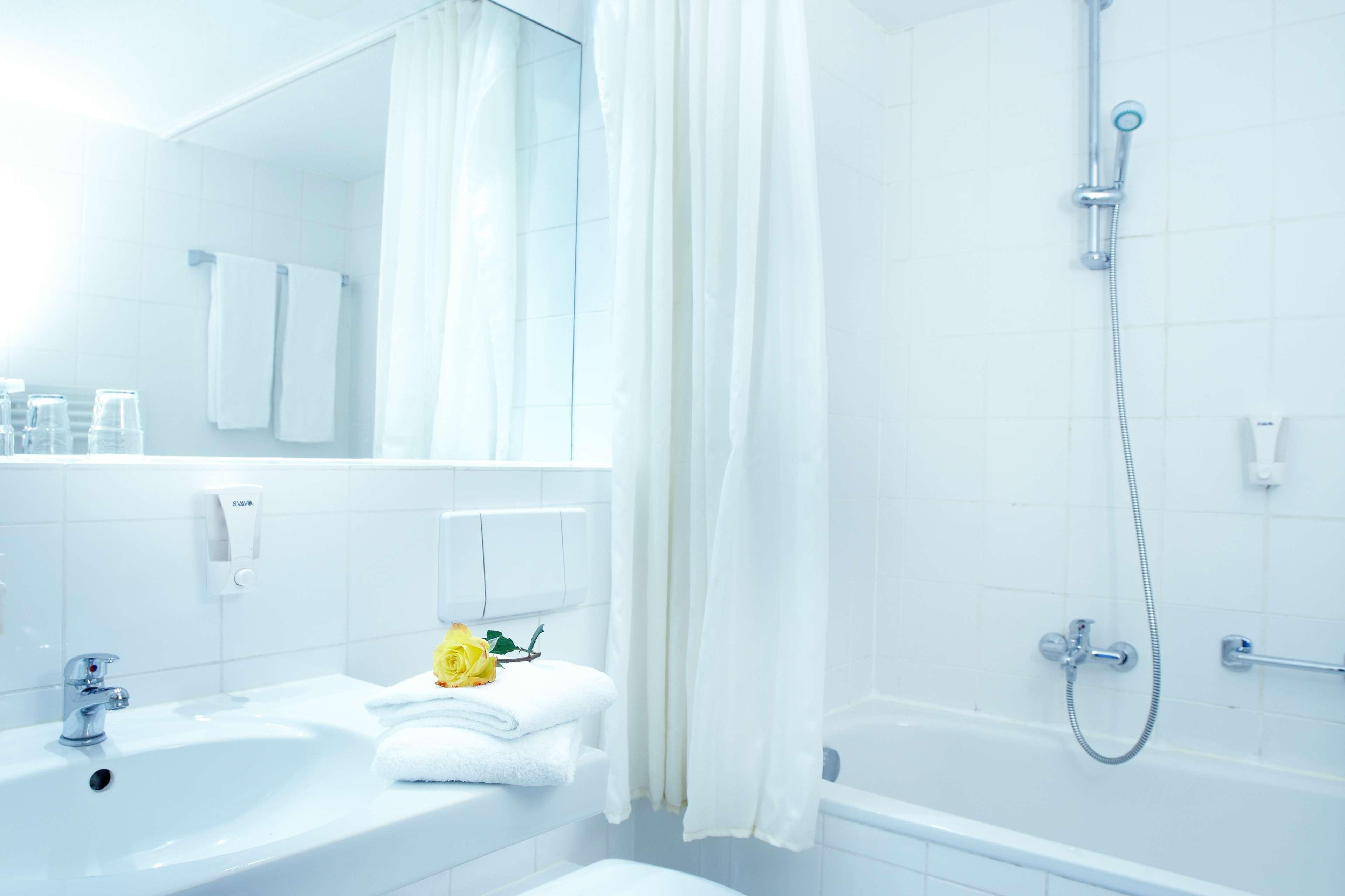غرفة قياسية ثلاثية، Hotel Domicil Hamburg By Golden Tulip Formerly Nordic Domicil 2/3