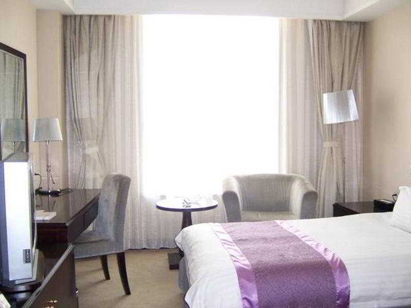 Sophia International Hotel Qingdao 11/28