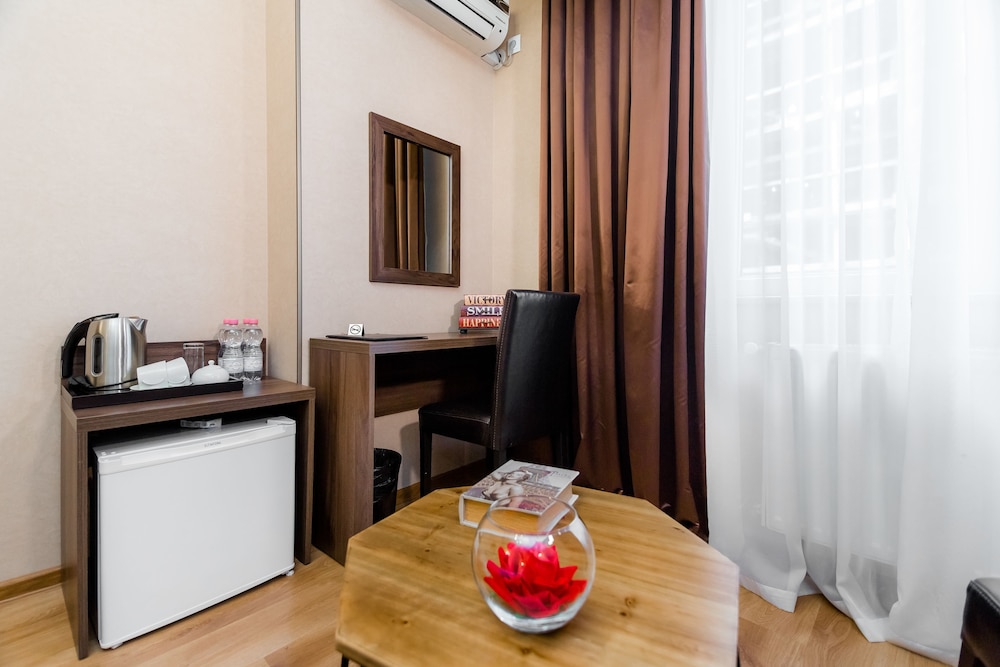 Hotel Diamond Dat Exx Company 52/55