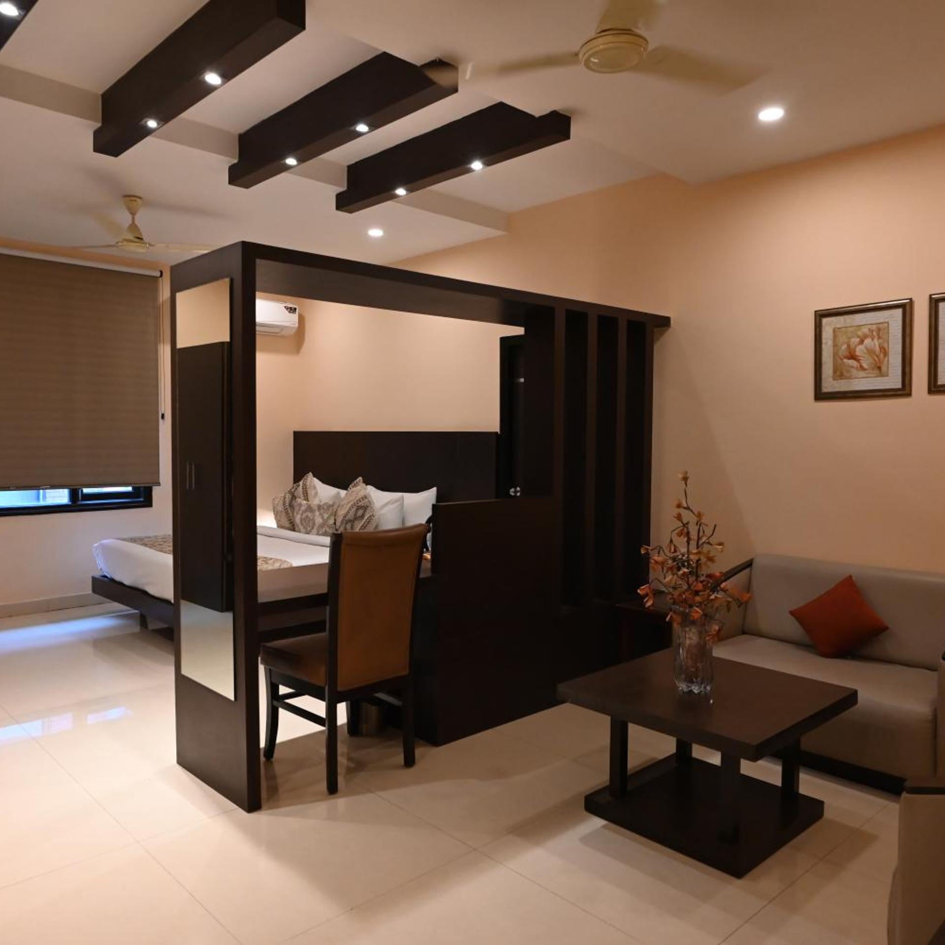 Little Chef Hotel 36/55