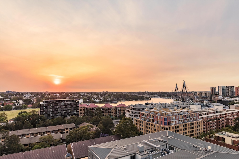 Oaks Sydney Goldsbrough Suites 67/69