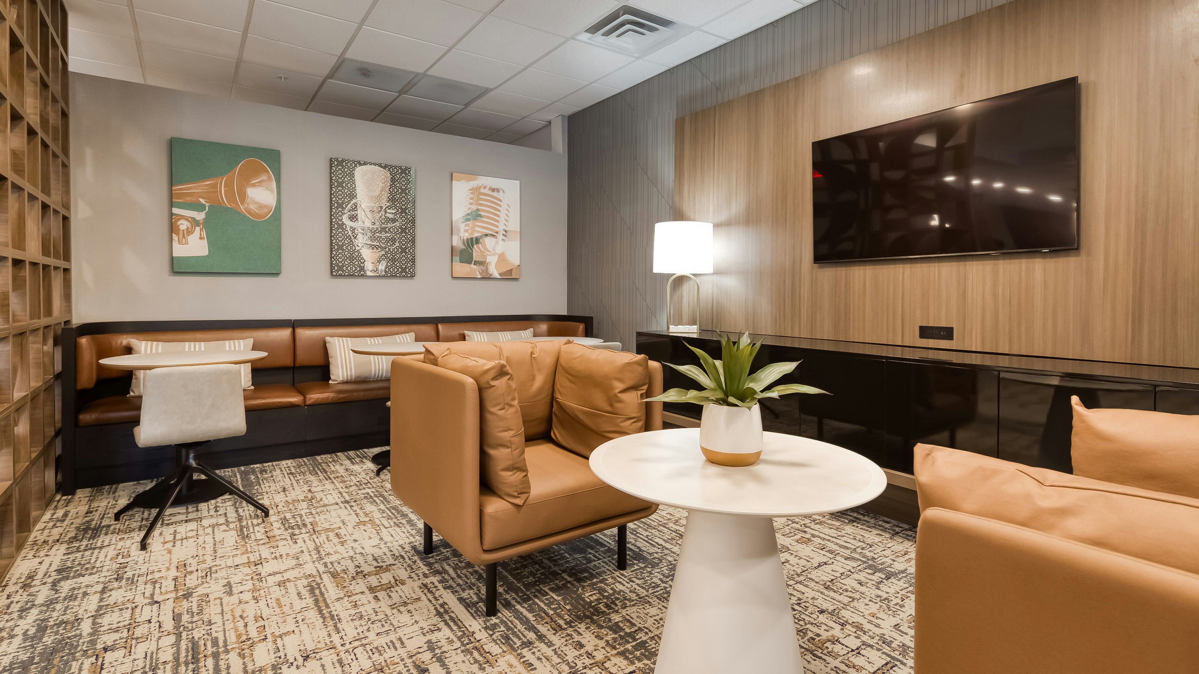 Holiday Inn Nashville Airport, an IHG Hotel 32/50