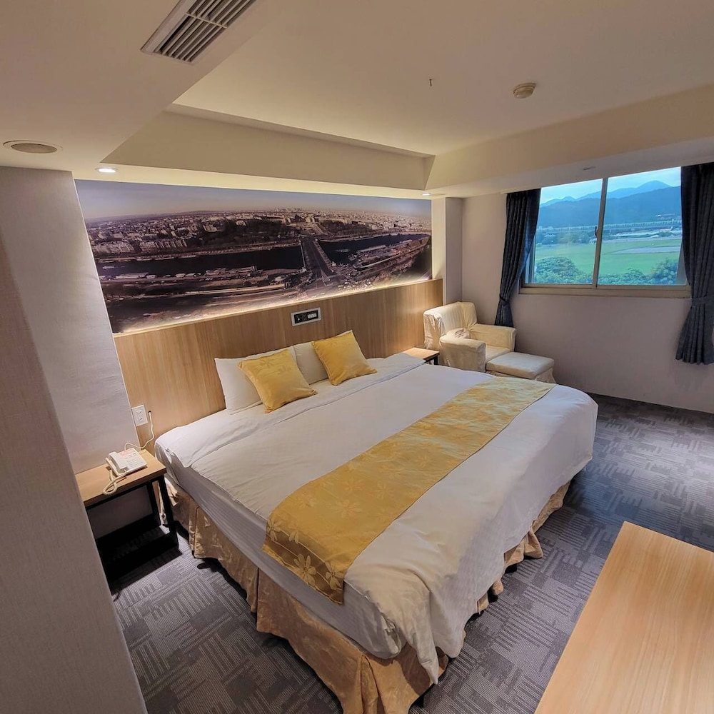 BUSINESS, DOUBLE BED