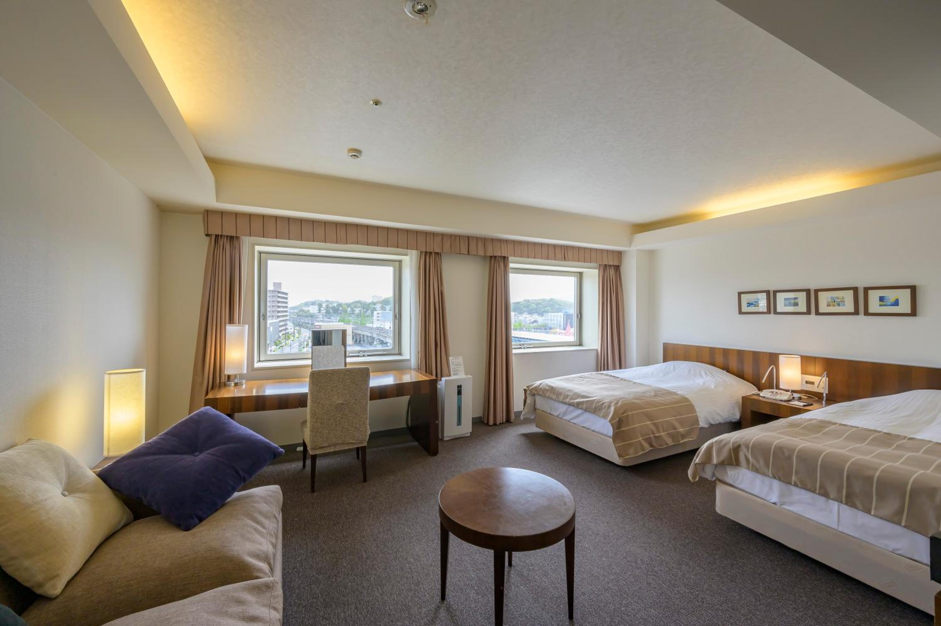 Deluxe, Twin Beds
