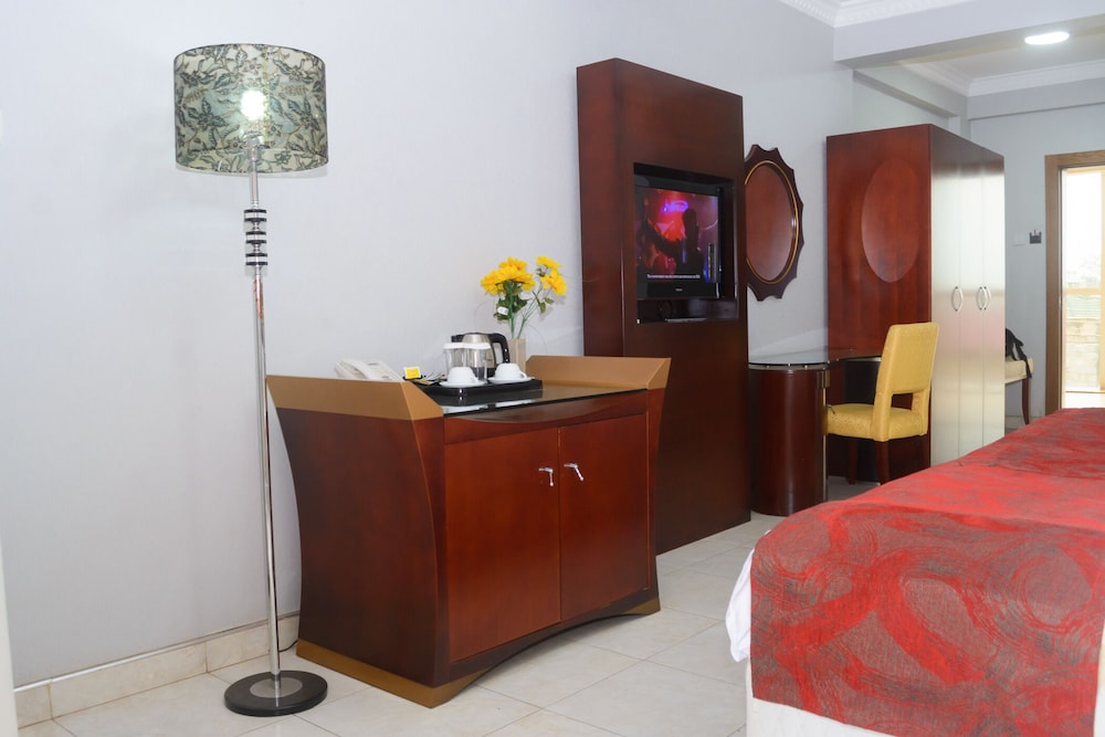 Mendiata Hotel 10/64
