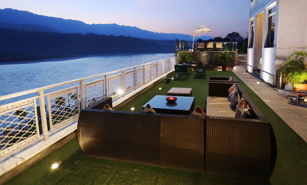 Ganga Kinare A Riverside Boutique Hotel 42/50