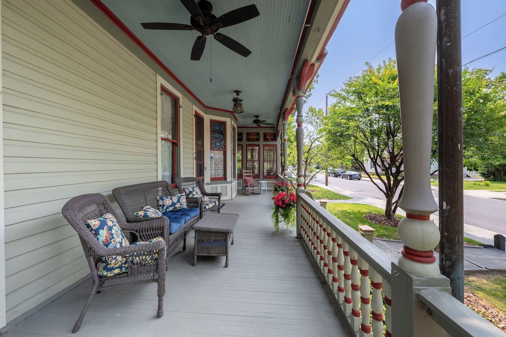 Gillis Grier Bed and Breakfast 39/50