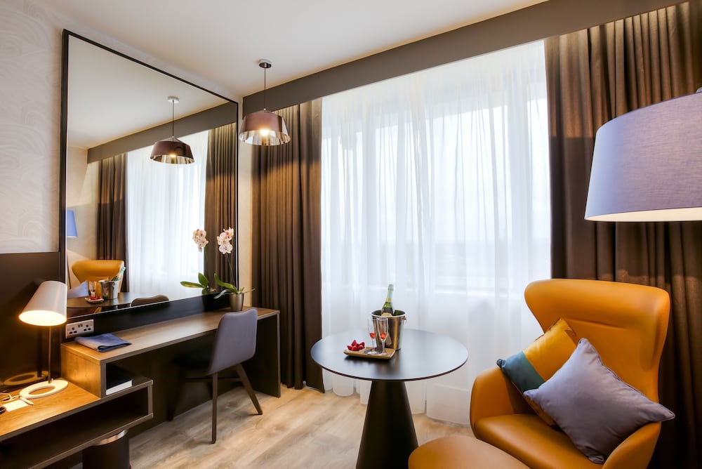 Clayton Hotel Dublin Airport Central 31/72