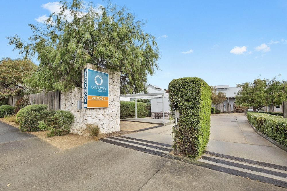Oceanic Apartments Sorrento 55/69