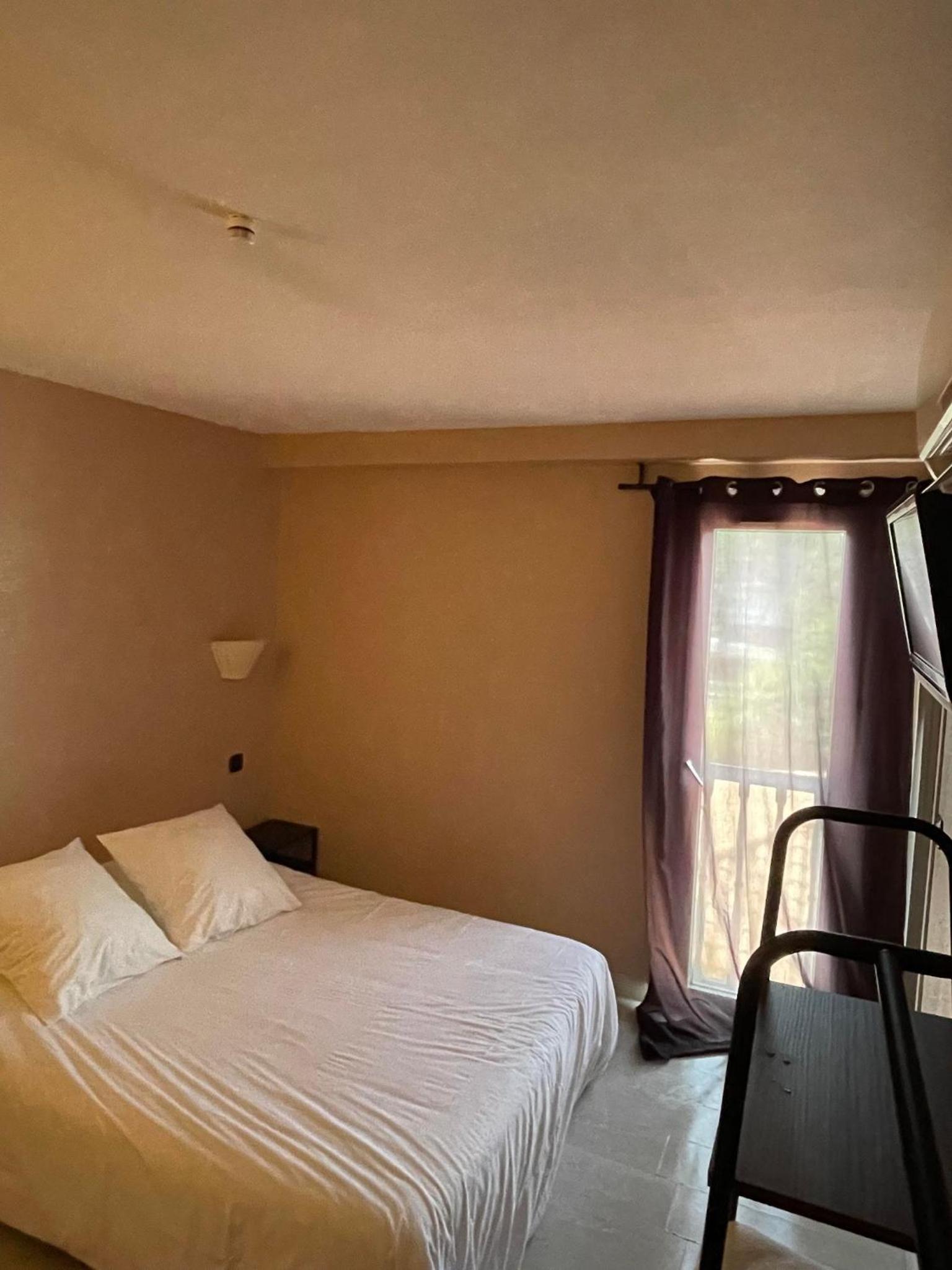 Hotel Le Mejean 18/51