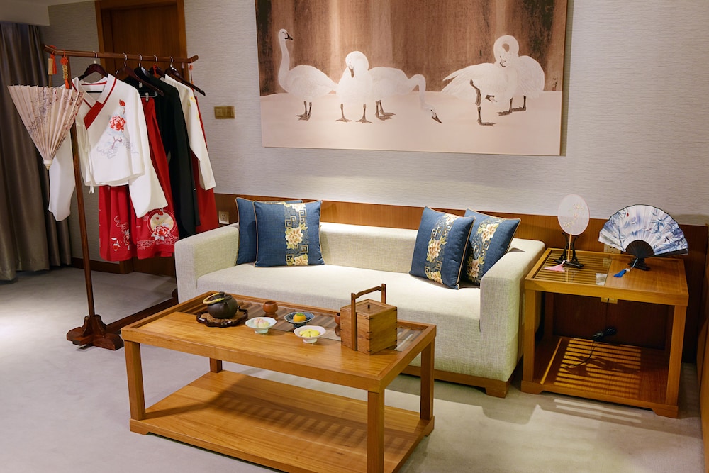 Deacon House Wuxi 33/50