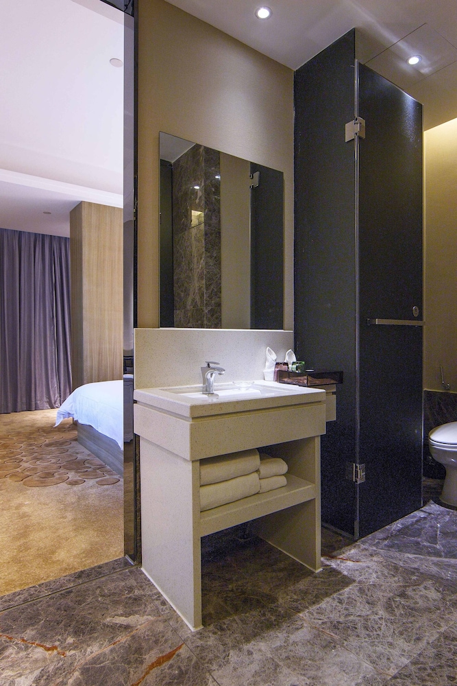 Paco Business Hotel Dongfeng Road Branch 3/27