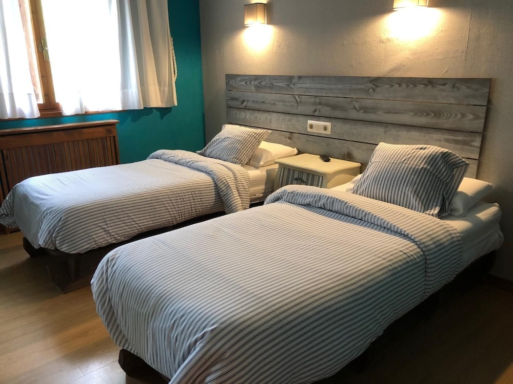 Hotel Torrecerredo 14/38