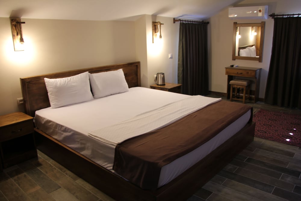 LOFT, JUNIOR, KING BED