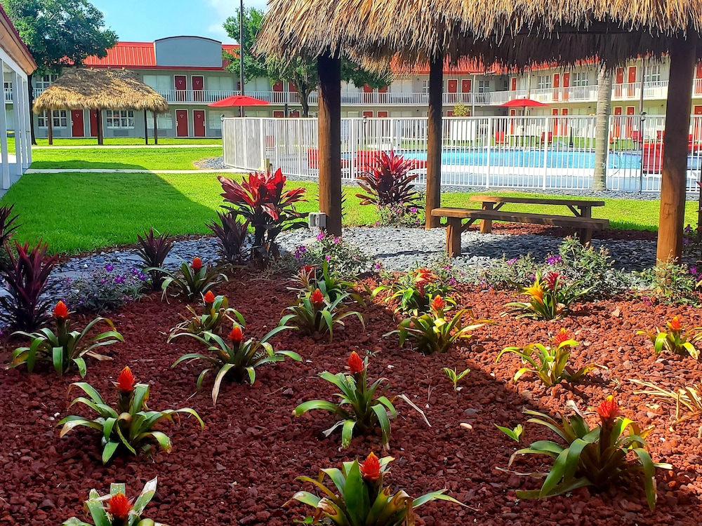 Vero Beach Inn & Suites 76/79