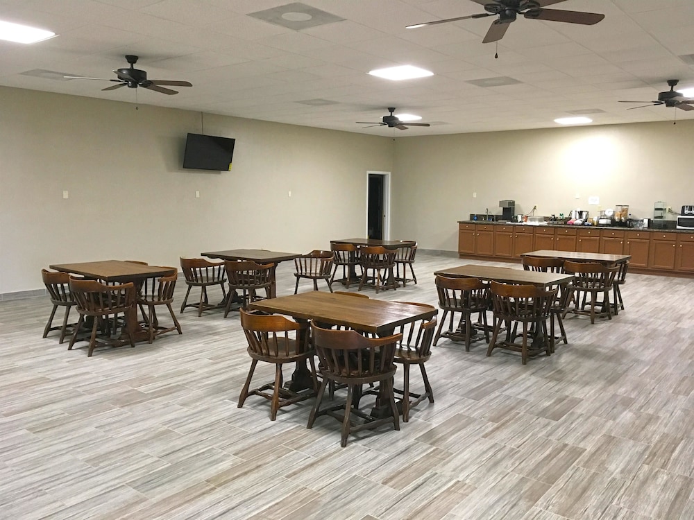 Americas Best Value Inn & Suites Greenville 13/16