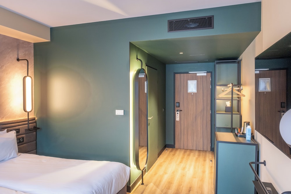 غرفة كلاسيكية بسريرين منفصلين بإطلالة على النهر، Novotel Rouen Centre Cathedrale 3/5