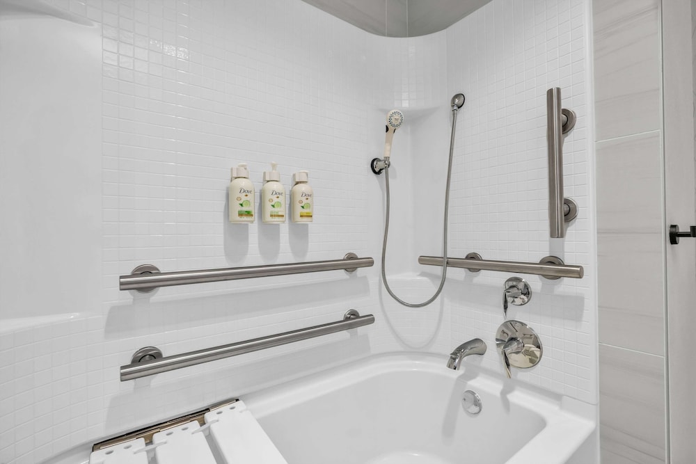 La Quinta Inn & Suites by Wyndham San Jose Silicon Valley 43/50