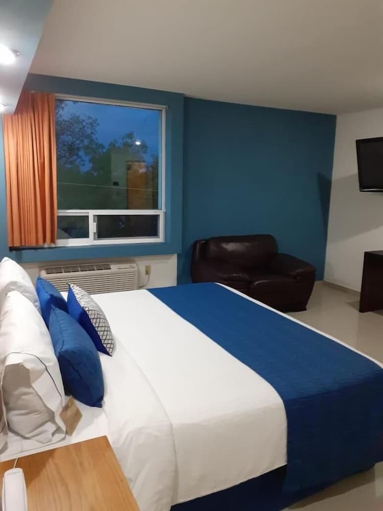CEO Hotel Business Class 18/28