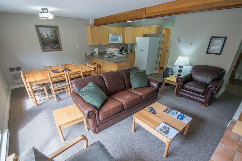 Panorama Vacation Retreat at Horsethief Lodge 49/70