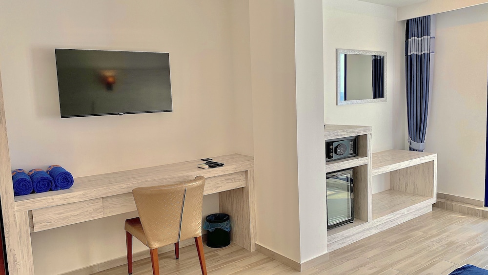 Kaani Palm Beach 40/61