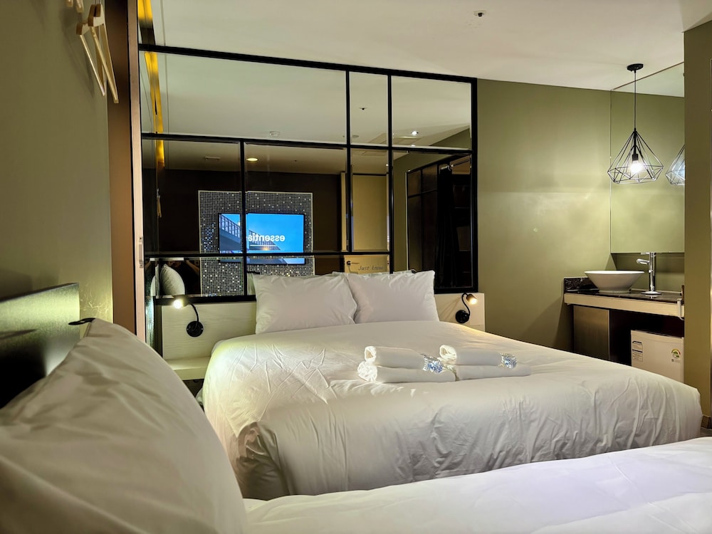 Hotel Hertz 11/31