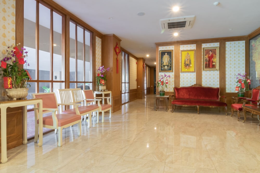 J&Y Hotel 18/23