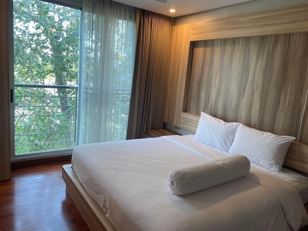 2 BEDROOMS, APARTMENT