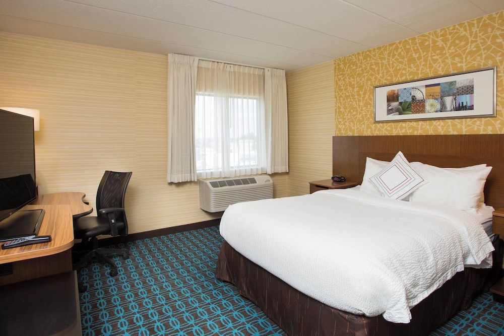 Room at Fairfield Inn Manchester - Boston Regional Airport, MANCHESTER - NH