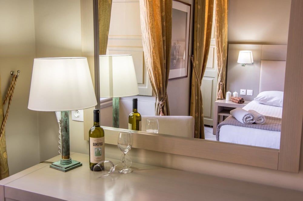 Hotel Diogenis 23/44