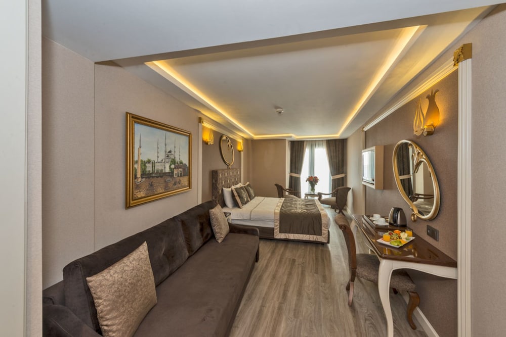 Hotel The Pera Hill 52/72