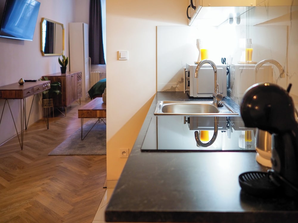 Boutique Hotel 16 35/50