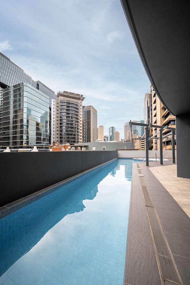 Oaks Brisbane Felix Suites 36/42