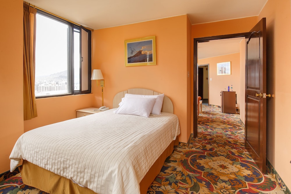Stanford Suites 9/69