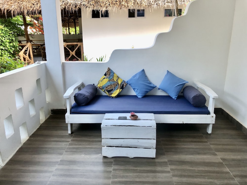 Bahati Villa 12/50