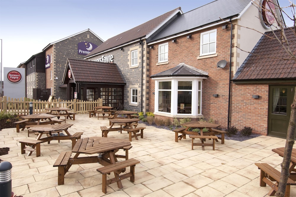 Premier Inn Glastonbury 48/54