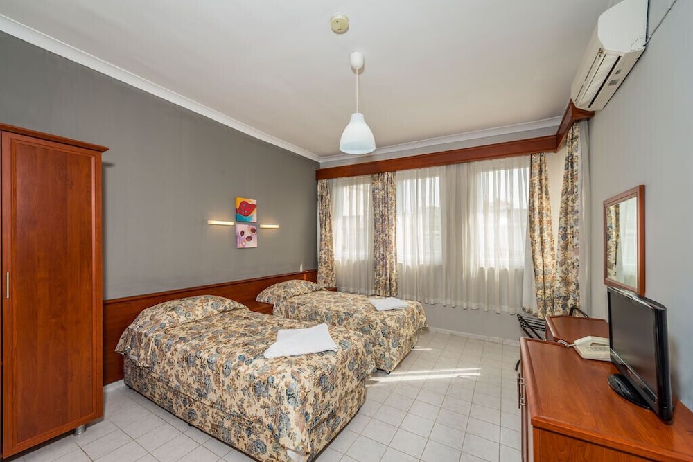 2 BEDROOMS, APARTMENT