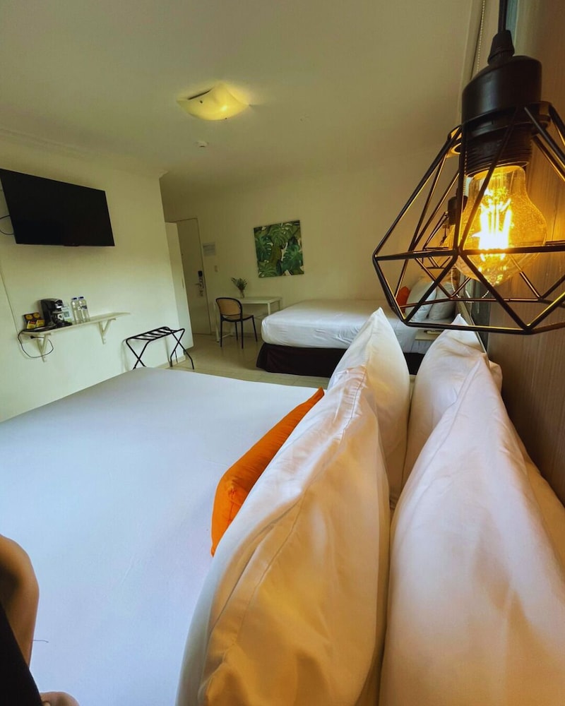Albrook Inn 43/61