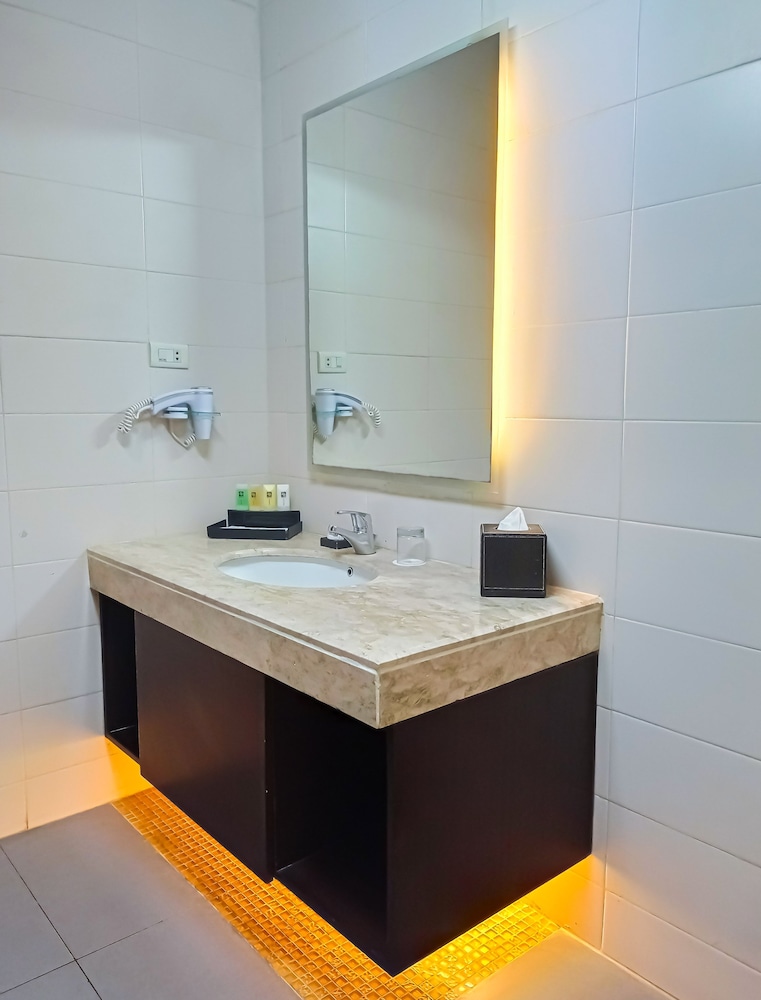 Swiss-Belhotel Ambon 26/69