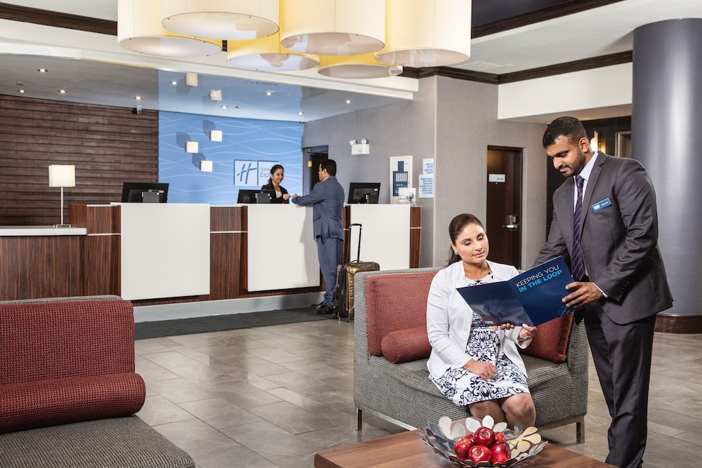 Holiday Inn Express Edmonton Downtown 5/56