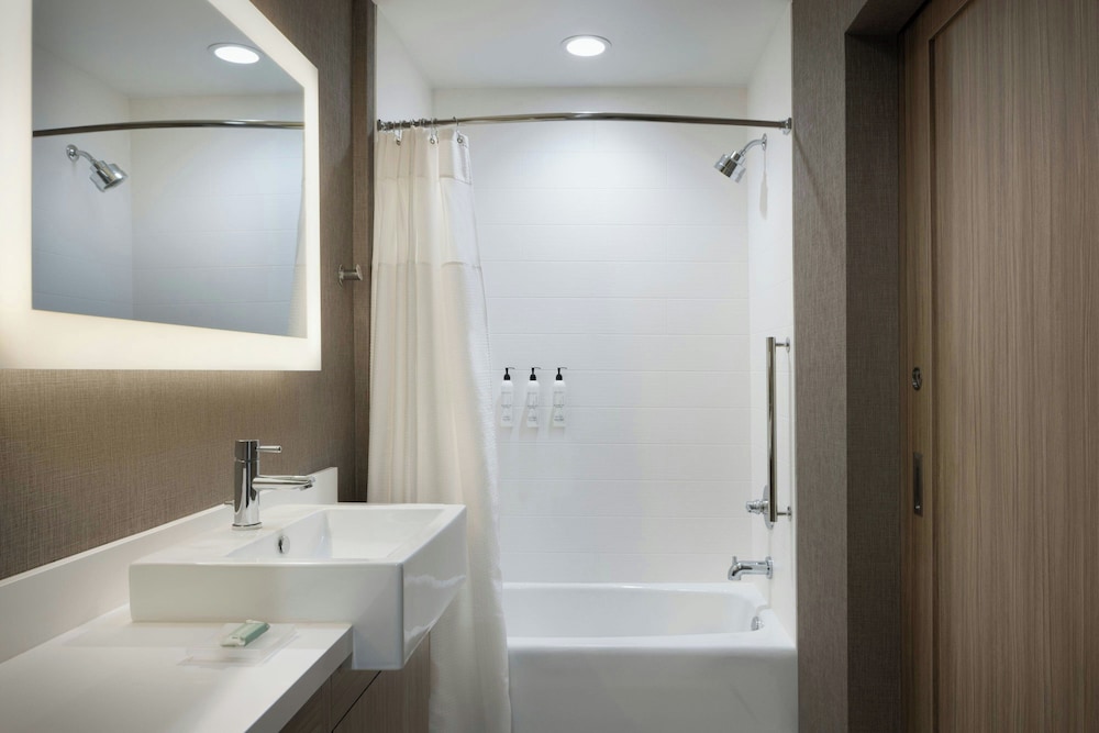SpringHill Suites by Marriott Newburgh Evansville 28/32