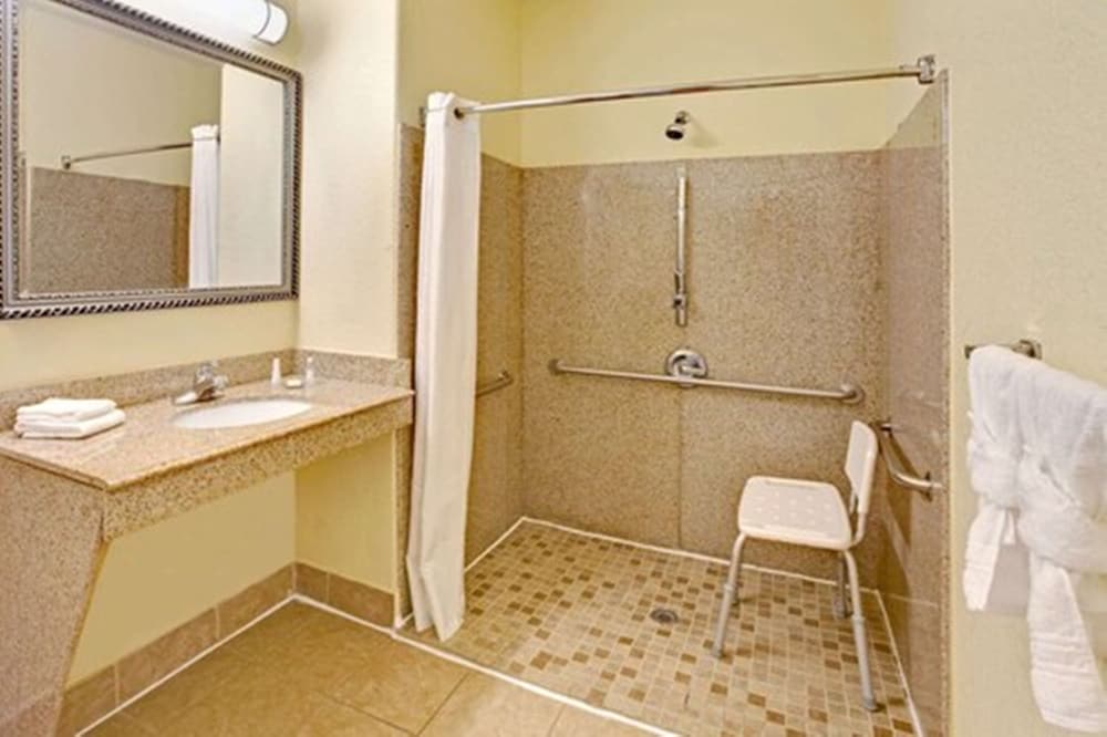 Extended Stay America Suites Baytown 8/21