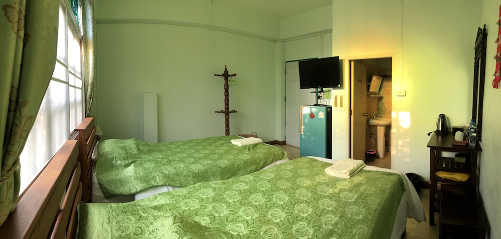 Heun Baan Rong Khun Resort 13/27