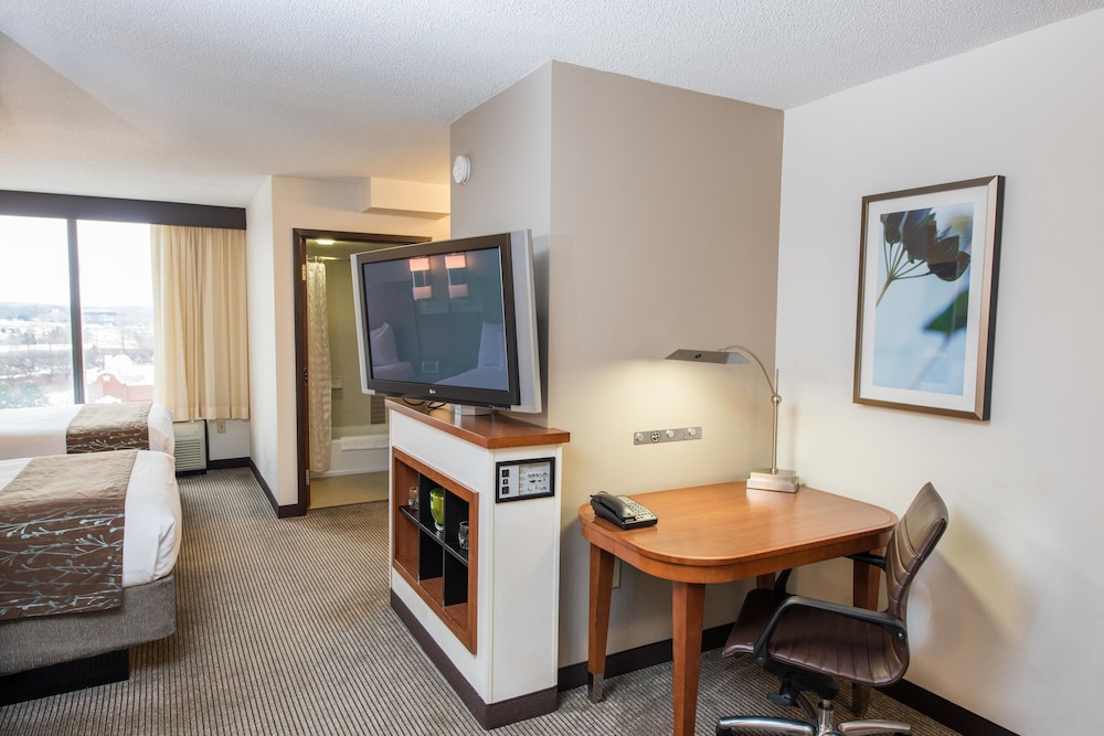 Hyatt Place Minneapolis/Eden Prairie 48/68