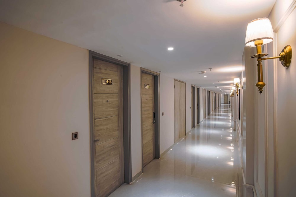 Clubhouse Hotel Chandigarh Mohali 35/47