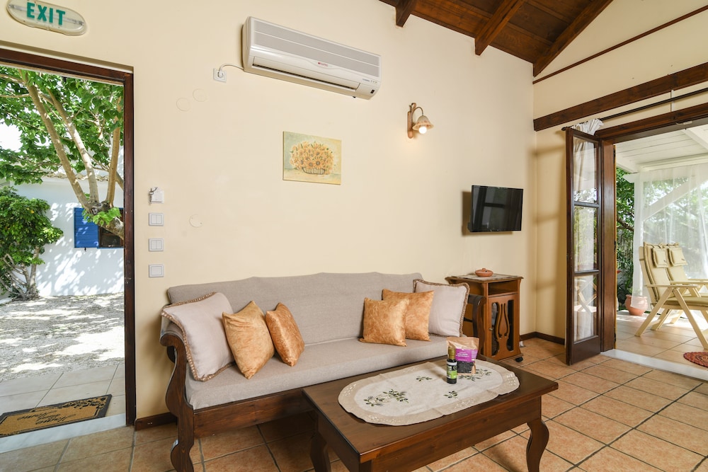Villas Therianos 17/38