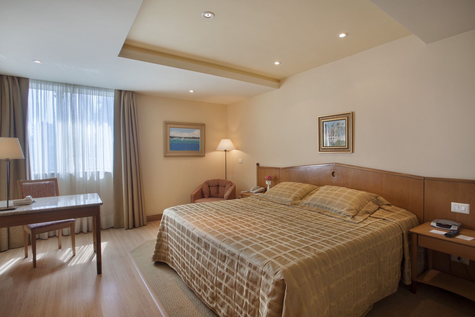 SUPERIOR, TWIN BEDS