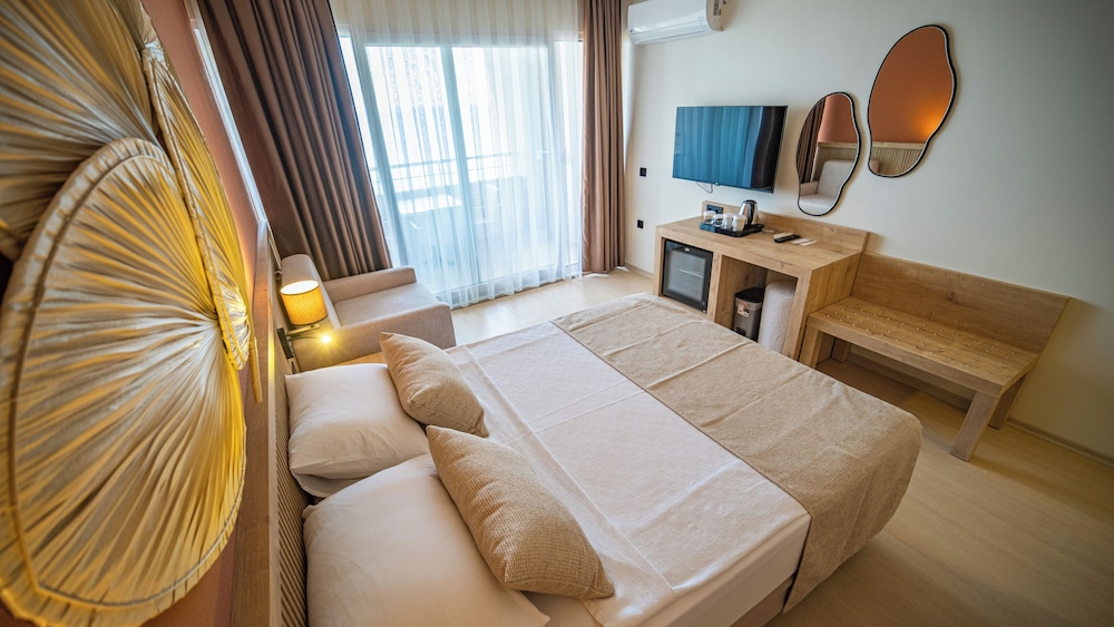 Cimen Hotel 13/50