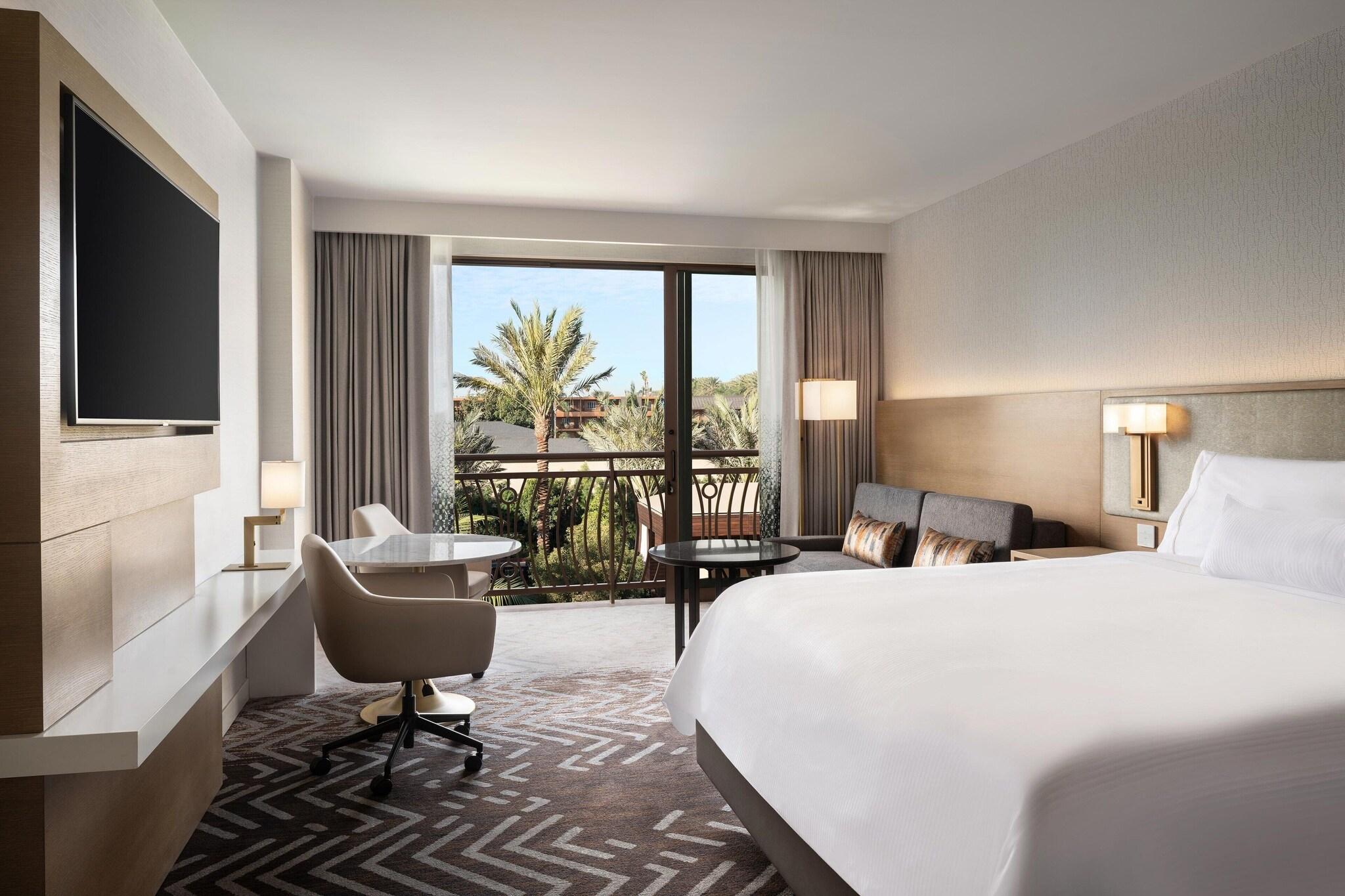 Room, King Bed, Park View, Balcony